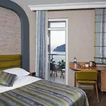 Monart Hotel 4*