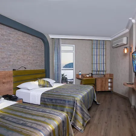 Hotell Monart 4*