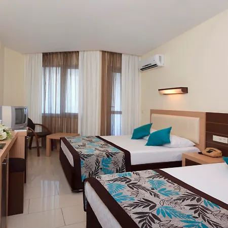 Monart Hotell 4*