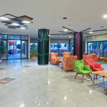 Monart Hotel 4*