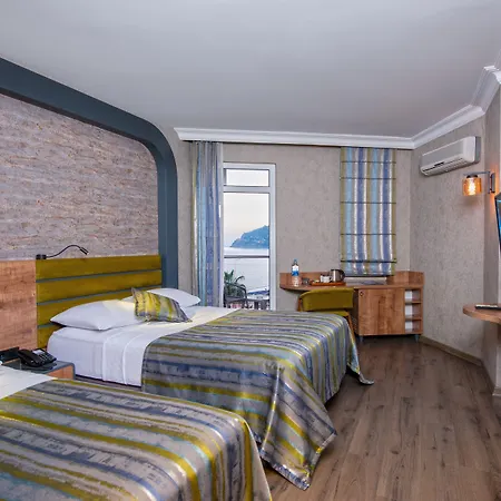 Monart Отель 4*